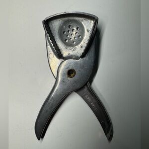 Vintage Lemon citrus squeezer Irvin Ware vintage kitchen gadget made in USA